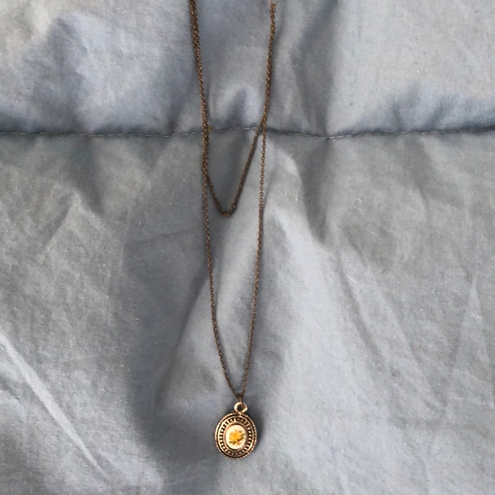 Enamel flower pendant dainty delicate layered - Picture 4 of 7